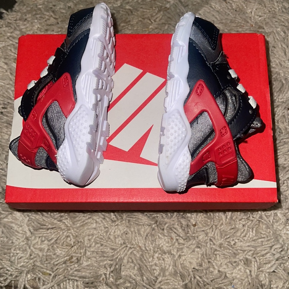 Huarache Nike shoes - Picture 2 of 4